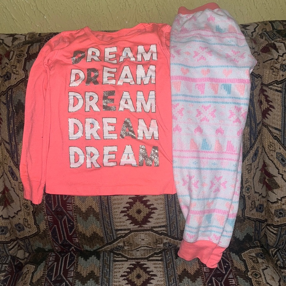 Size 5/6 girls DREAM pajama set